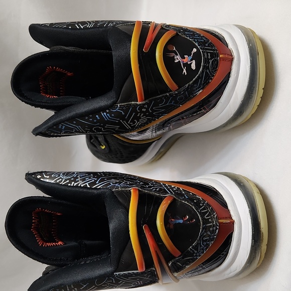 Nike Lebron VIII QS Tune Squad sneakers (mens size 9) - Picture 9 of 16